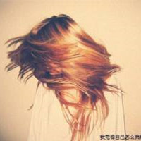 在阳光照耀和微风衬托下凌乱美,欧美长发女生头像