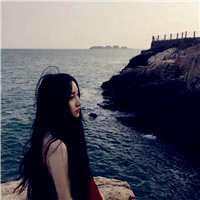 长发的妹子显得更是好看吧,做一回美女吧