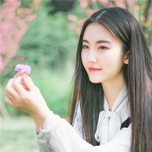 微信头像女 长直发清纯美女唯美图片