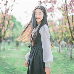 微信头像女 长直发清纯美女唯美图片