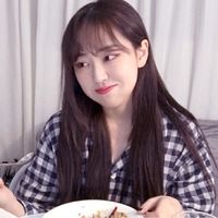 不经意的时刻有你 长发美女头像图片大全