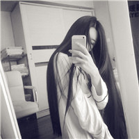 长长的秀发能带给你惊喜，黑白图片美女头像长发唯美