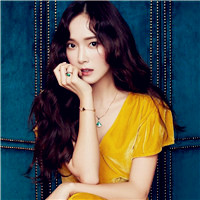 2018最时尚的微信图片 全部是长发的美女共计12张