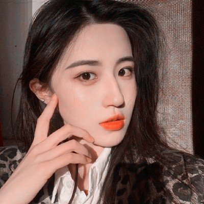 时尚小清新美女头像图片，有着与众不同的脸蛋