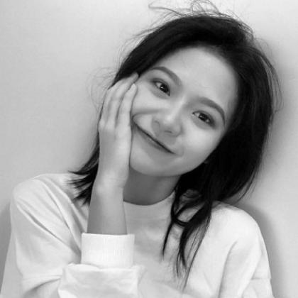黑色长发女孩头像图片，长的漂亮又搞怪太可爱了