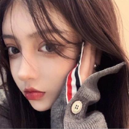 成熟女生qq头像，冷酷最有气质的长发美女