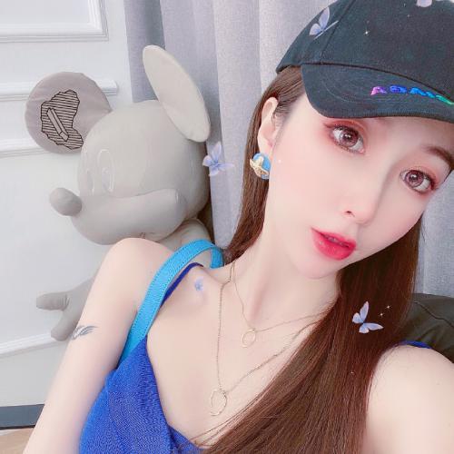 长发个性气质美女头像，漂亮迷失在一瞬的永恒