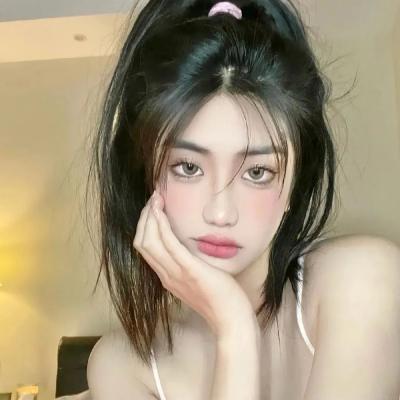 女生头像长发阳光成年人用的头像，让你焕发出成熟稳重的气质！
