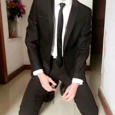 男生穿西装半身头像，成熟的男人商务头像专用的