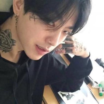 潮男小鲜肉非主流个性男生头像，明人不说暗话真的不错的