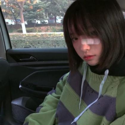 可爱气质潮流女头，眼神充满美丽的女生