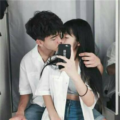 潮男潮女情侣头像，青春是一场美丽的游戏