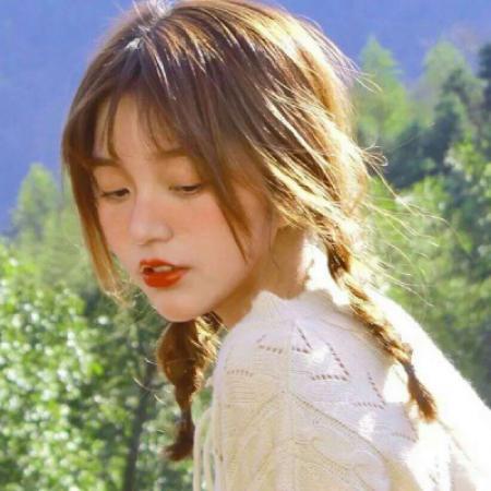 酷女生头像霸气长发，上帝给了你一张漂亮的脸