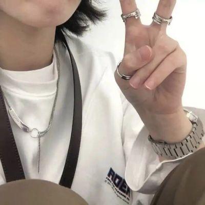 比较酷的男生头像，冷酷ヽ诠释①切的男人