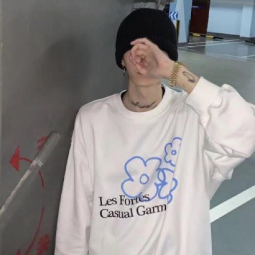 潮流混网男生头像优质真人，过着浪荡不羁的生活