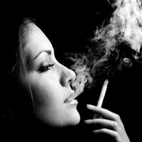 抽烟女生头像霸气范超拽,没想到抽烟的样子也不一样