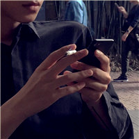 抽烟超拽男生头像,你会喜欢上一个超拽酷的男人吗