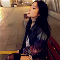 无人能比的霸气头像女生超拽冷酷抽烟图片