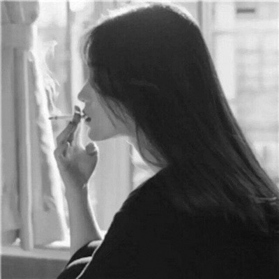 快手头像女生霸气抽烟，最流行的快手社会头像女