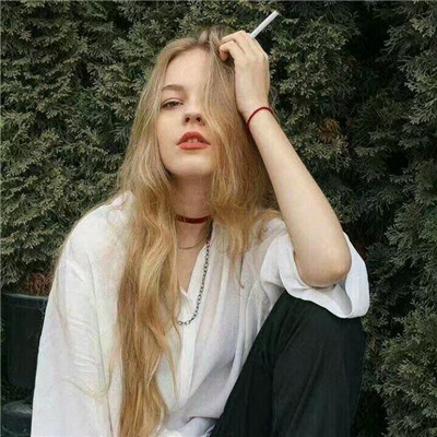 快手头像女生霸气抽烟，最流行的快手社会头像女