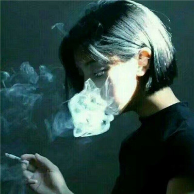 快手头像女生霸气抽烟，最流行的快手社会头像女