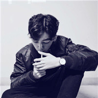 灰色系颓废男生头像,无助了也只能独自抽支香烟了