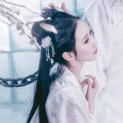 古风头像情侣真人头像，这世间欠你的爱意我还