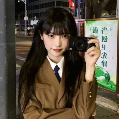 港味女生头像唯美，再一次见到你都不觉得心酸