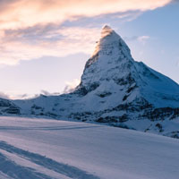 雪山风景头像,阿尔卑斯雪山风景唯美图片