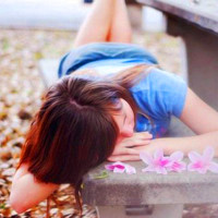 帅气与甜美并重的时尚气息_非主流唯美高清女生头像