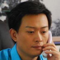 中国著名男演员黄海冰帅气头像_以饰演武侠小生出名