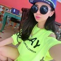 戴墨镜的女生qq头像,她拿掉眼镜也一样迷人