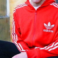 欧美潮流阿迪达斯标志头像（adidas）是德国运动用品制造商