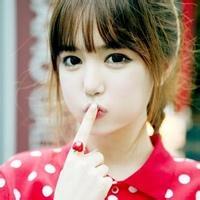 时尚清爽的非主流女生头像不带字,淡然而浅笑很迷人