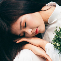 温暖唯美的女孩,从眼中看出充满了期待