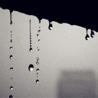 下雨的伤感头像,下雨的日子一个人是最安静的时候了