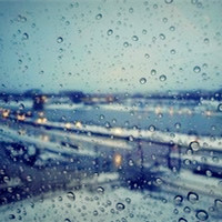 下雨的伤感头像,下雨的日子一个人是最安静的时候了
