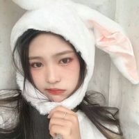 2018非主流女生头像 戴帽子的,喝咖啡的