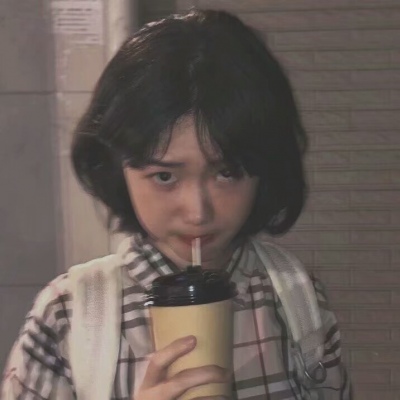 时尚女生头像，全部是暗色调也有喜欢的