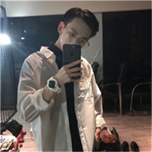 戴眼镜的男生头像 男的气息扑面而来哦