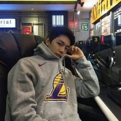 超帅的男生头像抖音，时间掩埋一切抖音中消磨时间