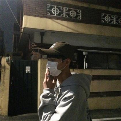 快手头像男生社会人，好坏与你无关喜欢就好