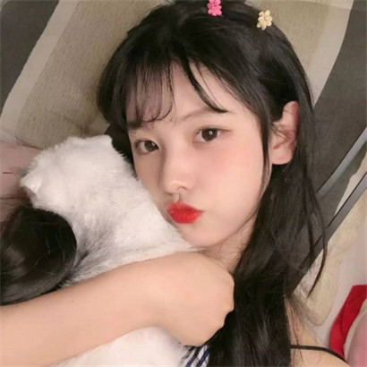 可爱女生和猫的头像，抱猫的女生送给喜欢小猫的亲