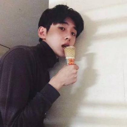 个性阳光青春男生帅气微博头像图片