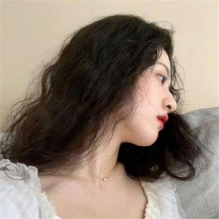 2020微信头像女伤心难过，美女伤心的样子也很美