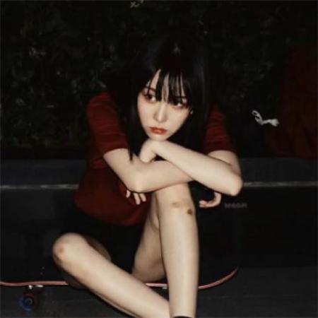 2020微信头像女伤心难过，美女伤心的样子也很美