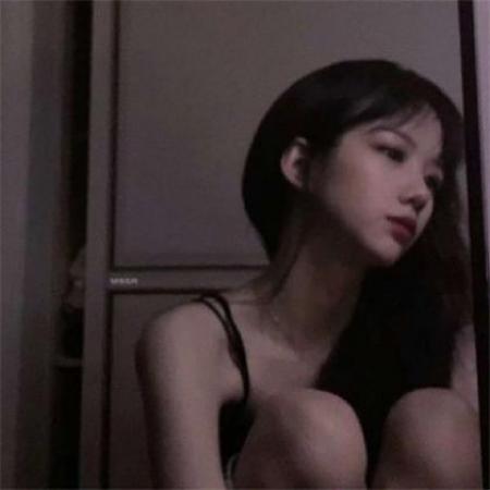 2020微信头像女伤心难过，美女伤心的样子也很美