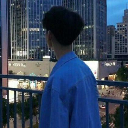qq头像伤感男生侧面暗色系，这种风格比较有个性