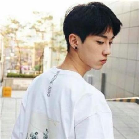 小清新头像男生背影图片，很唯美女生看了就喜欢的