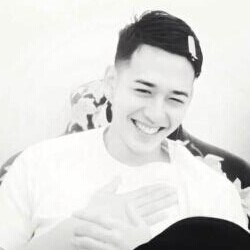 个性男生头像240x240,最熟悉的陌生人.